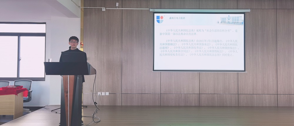 邹荣峰.jpg